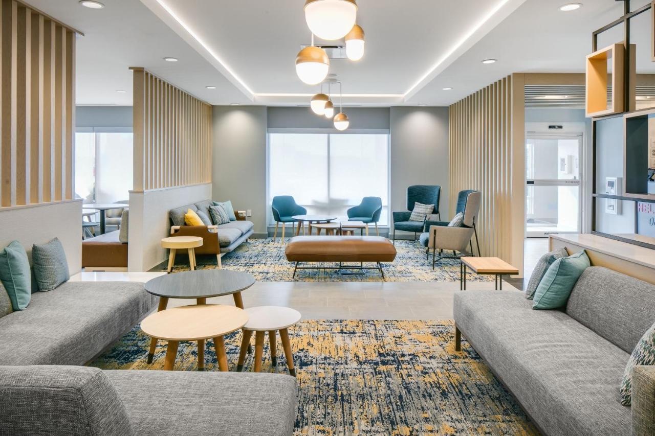 Towneplace Suites By Marriott Oconomowoc Kültér fotó