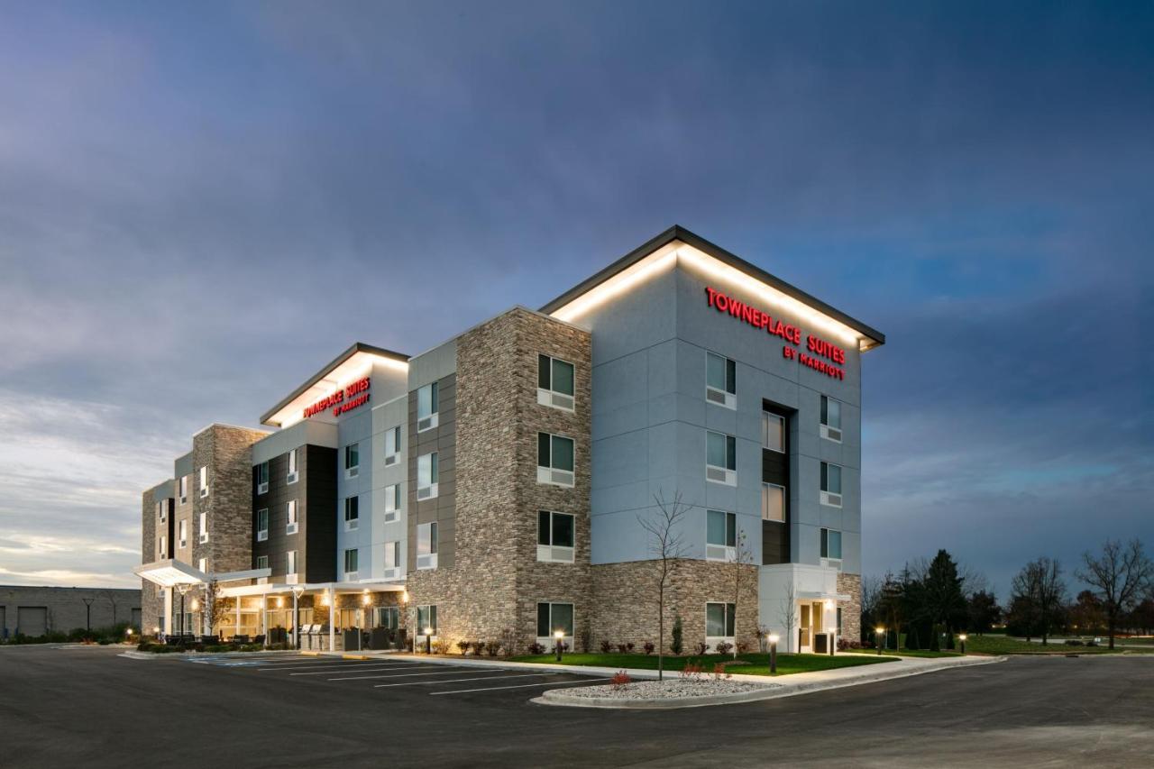 Towneplace Suites By Marriott Oconomowoc Kültér fotó