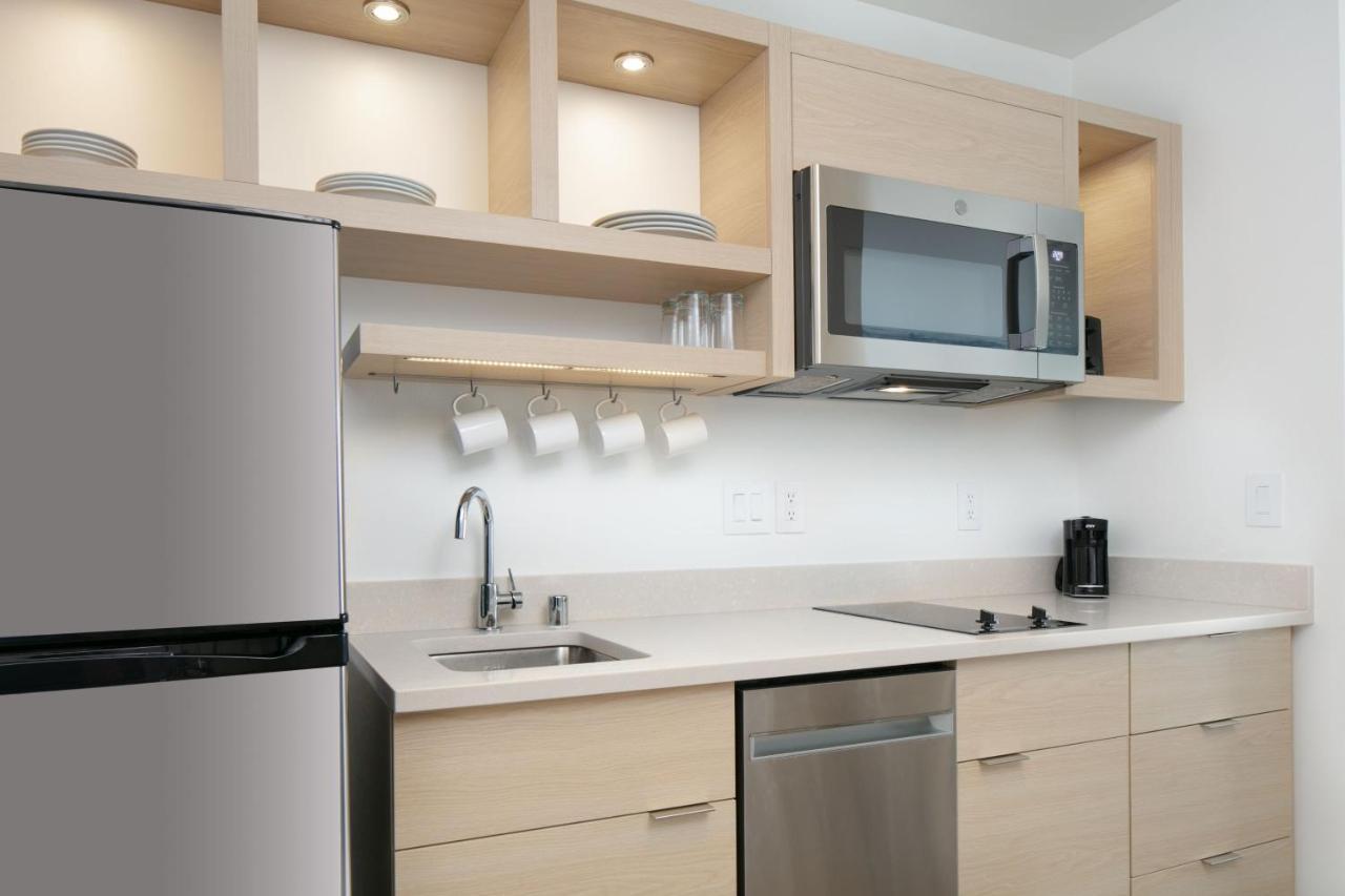 Towneplace Suites By Marriott Oconomowoc Kültér fotó