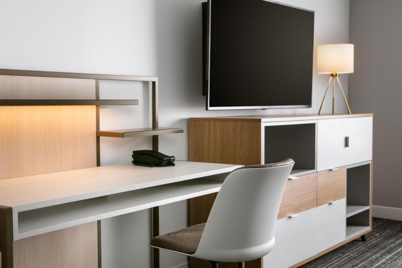 Towneplace Suites By Marriott Oconomowoc Kültér fotó
