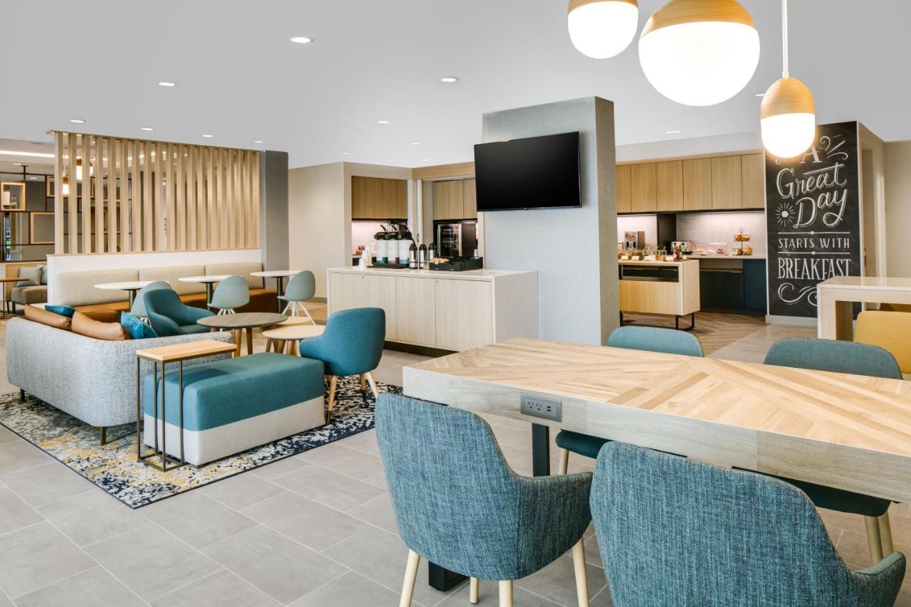 Towneplace Suites By Marriott Oconomowoc Kültér fotó