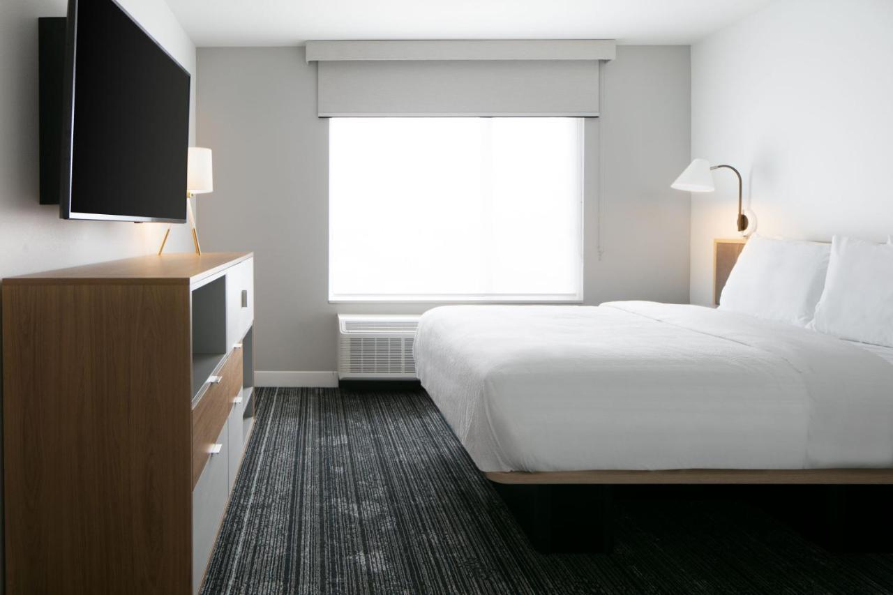 Towneplace Suites By Marriott Oconomowoc Kültér fotó